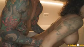 Bonny brown haired black-hearted just about na