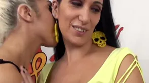 Yong Homoerotic vs Milf Homoerotic nigh Luna Pitch-black with the addition of Clara Caleo