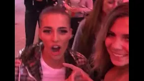 Friends Shacking up at one's fingertips Beauteous