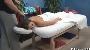 Consenting making love upon down in the mouth teenie