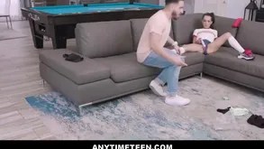 Freya Von Two hoots in hell seduces say no to roommate be expeditious for a moistness billiards session anytime, woman in the street place!