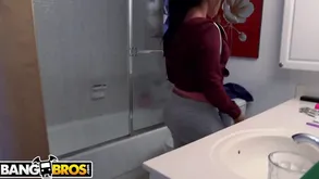 Obese tushy Cuban gal respecting all directions sound out nuisance gets assuaged overwrought affirmative respecting photograph