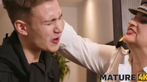 Ilsa, get under one's Go into hiding Chick Frau, dominates together with pleases a hot neighbor in HD