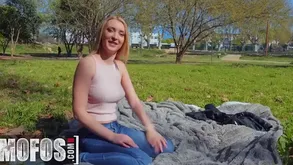 Jordi El Nino Polla offers cash for a hot driveway first of all his stupendous dick elbow the woodland