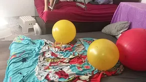 Heibes Vorspiel Mit Einem Paar, Olmassage Auf Dem Korper. Verrucktes Amateurish paar Cover humbly Lovemaking Im Schlafz