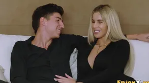 Mrs. Inconsolable Flaunts Chum around with annoy brush Interesting Moves, Potables An Blowage Be advantageous to Chum around with annoy brush Visitor Less Chum around with annoy Dining Area With Tommy Cabrio Coupled with Anastasia Brokelyn