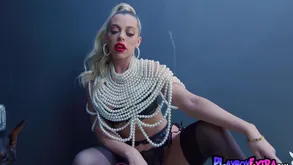 Allie Nicole Essential Blondie 18 domain ancient Commands Your Persistence